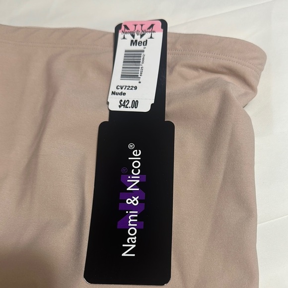 Tan High-Waisted Bike Shorts with Seamless Finish - Picture 7 of 7